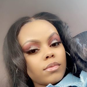 Meet your Posher, Taijona